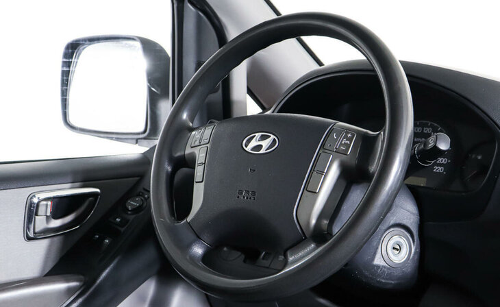 Hyundai Grand Starex - Фото 10