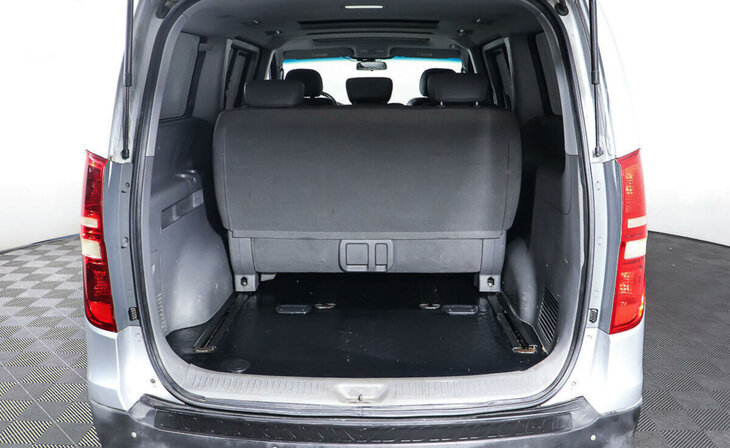 Hyundai Grand Starex - Фото 19