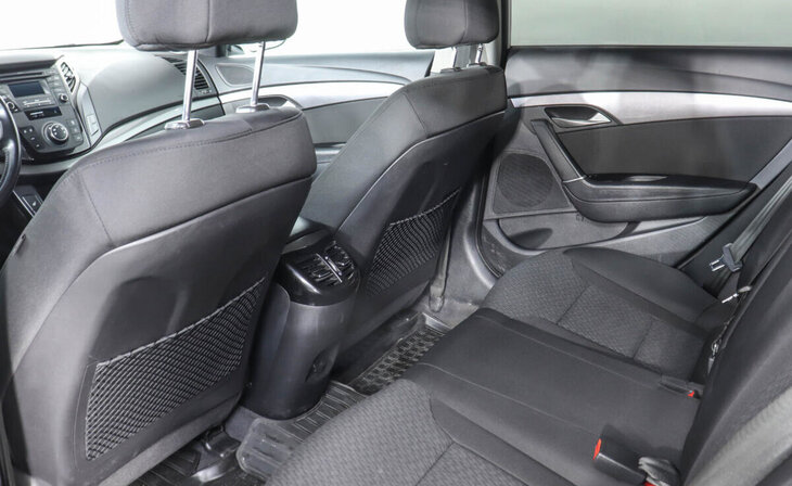 Hyundai i40 - Фото 9