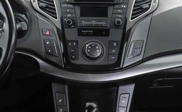 Hyundai i40 - Фото 8