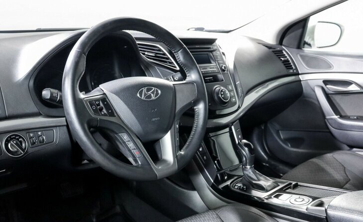 Hyundai i40 - Фото 10