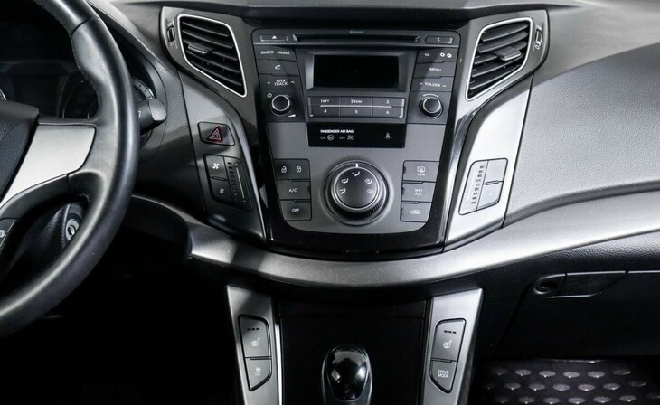 Hyundai i40 - Фото 11