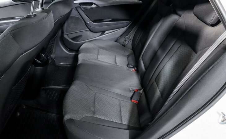 Hyundai i40 - Фото 13