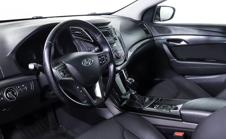 Hyundai i40 - Фото 10