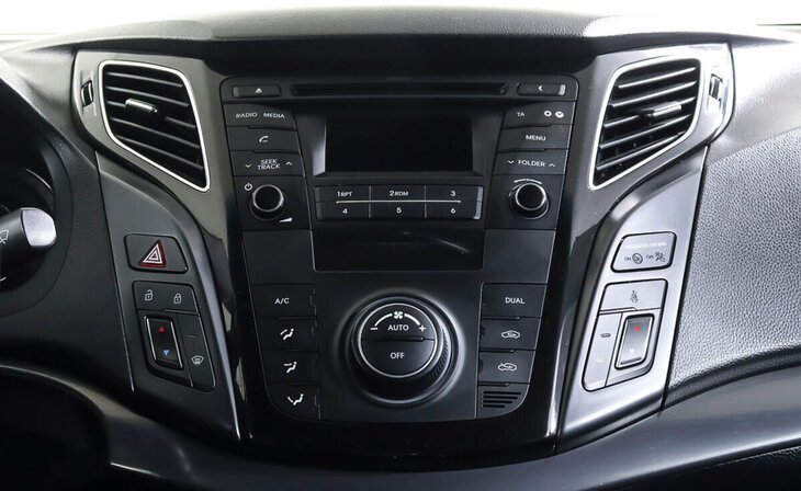 Hyundai i40 - Фото 12