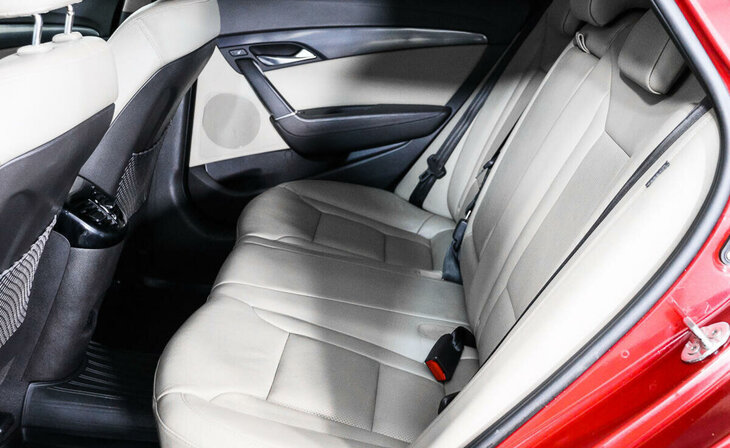 Hyundai i40 - Фото 12