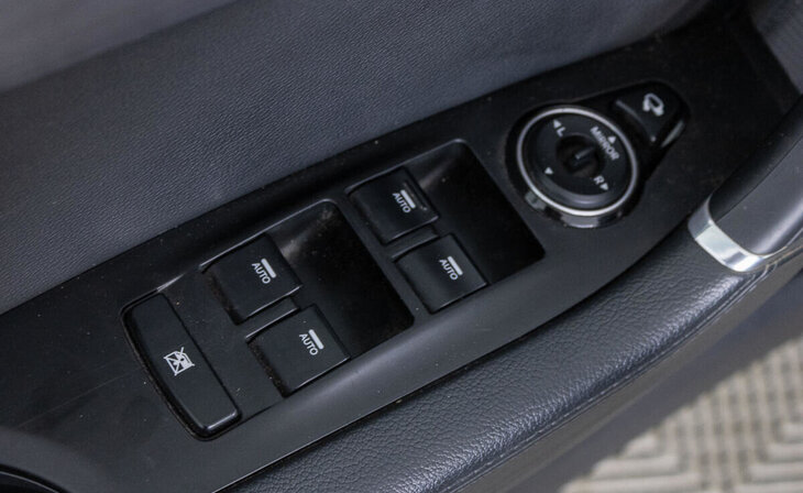 Hyundai i40 - Фото 18