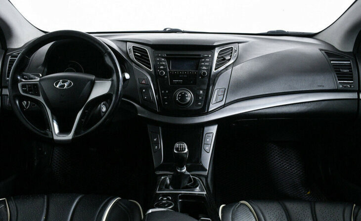 Hyundai i40 - Фото 9