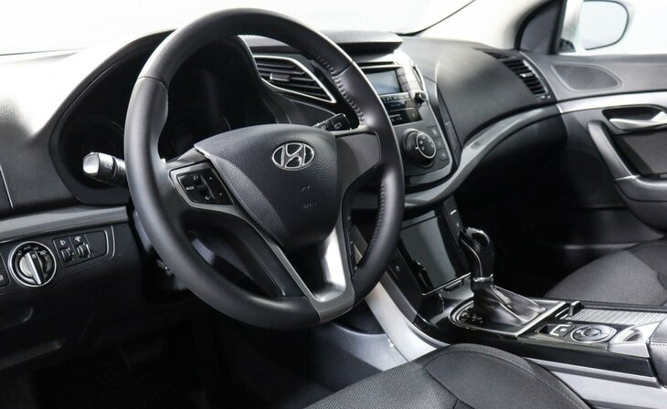 Hyundai i40 - Фото 9