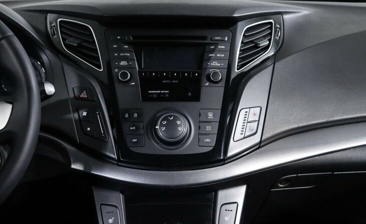 Hyundai i40 - Фото 11