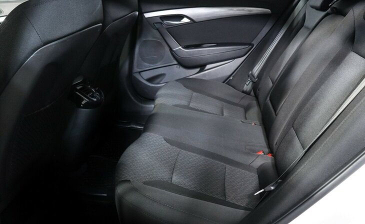 Hyundai i40 - Фото 14