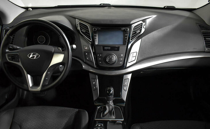 Hyundai i40 - Фото 10