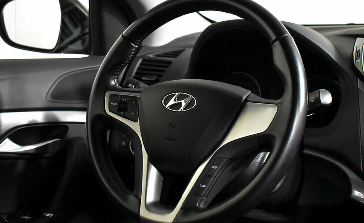 Hyundai i40 - Фото 12