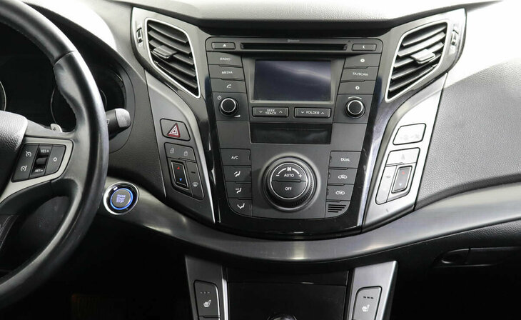 Hyundai i40 - Фото 8