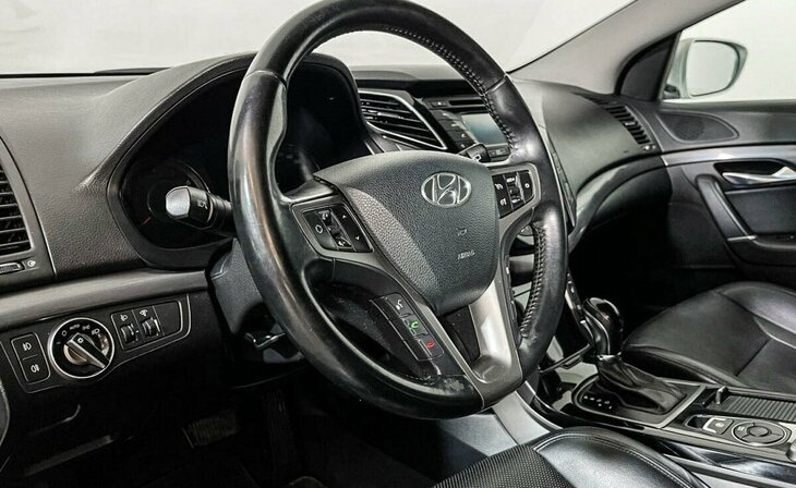 Hyundai i40 - Фото 8