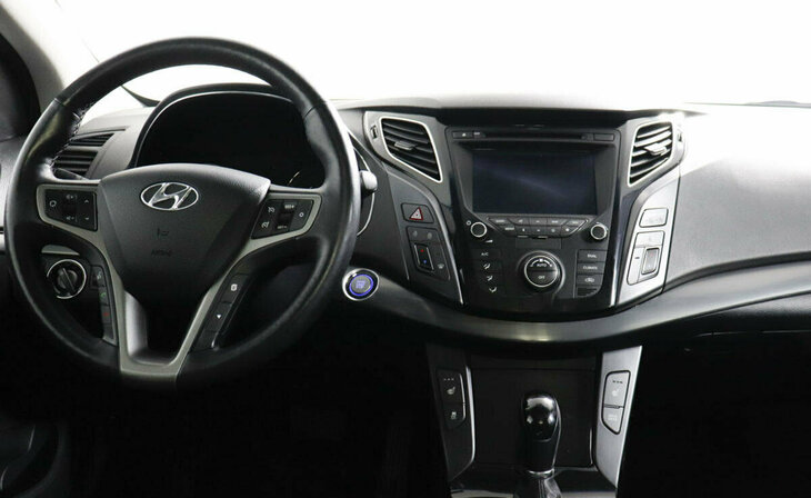 Hyundai i40 - Фото 10
