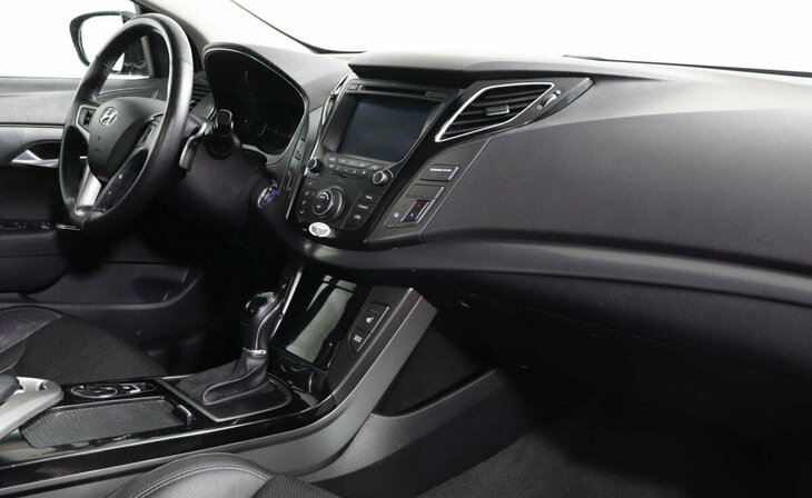 Hyundai i40 - Фото 8