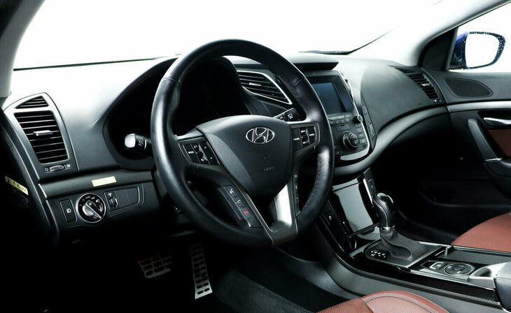 Hyundai i40 - Фото 10