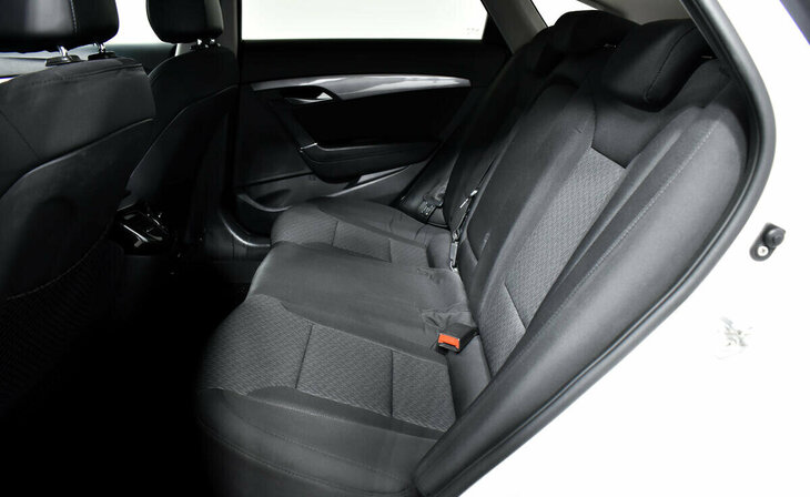 Hyundai i40 - Фото 10