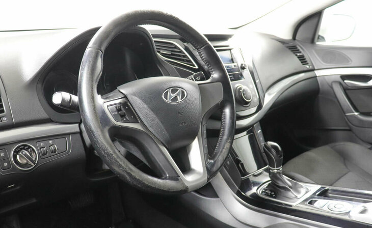 Hyundai i40 - Фото 8