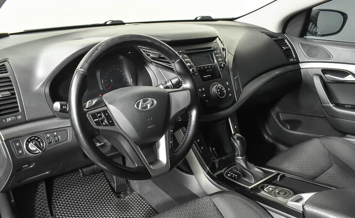 Hyundai i40 - Фото 9