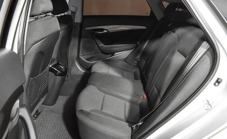 Hyundai i40 - Фото 15