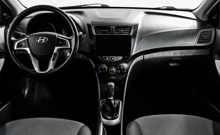 Hyundai Solaris - Фото 6