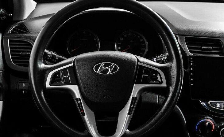 Hyundai Solaris - Фото 8