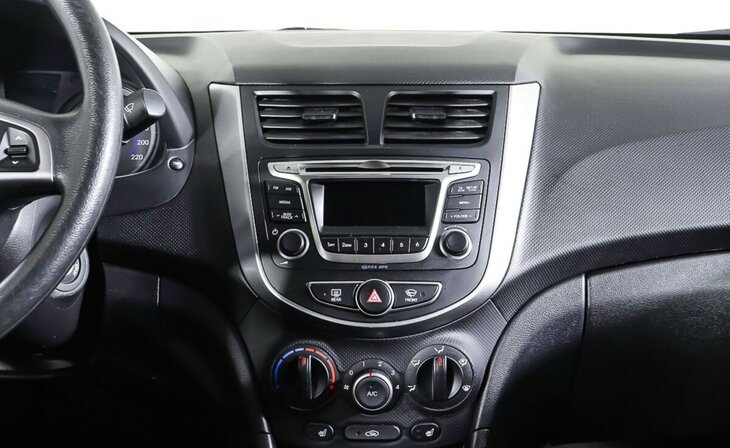 Hyundai Solaris - Фото 14