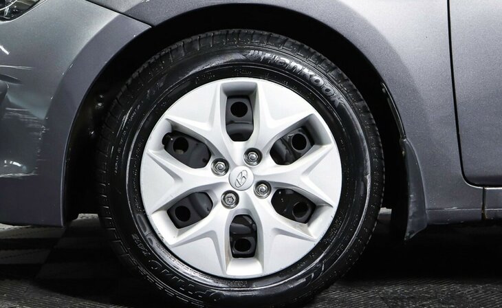 Hyundai Solaris - Фото 8