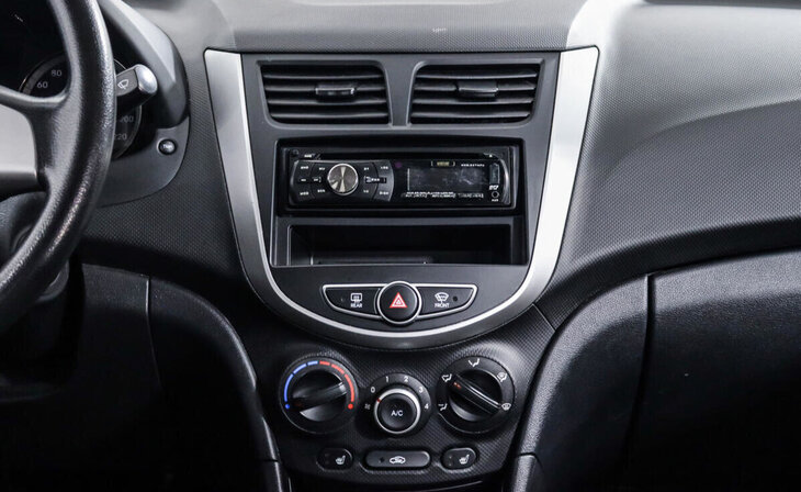 Hyundai Solaris - Фото 9