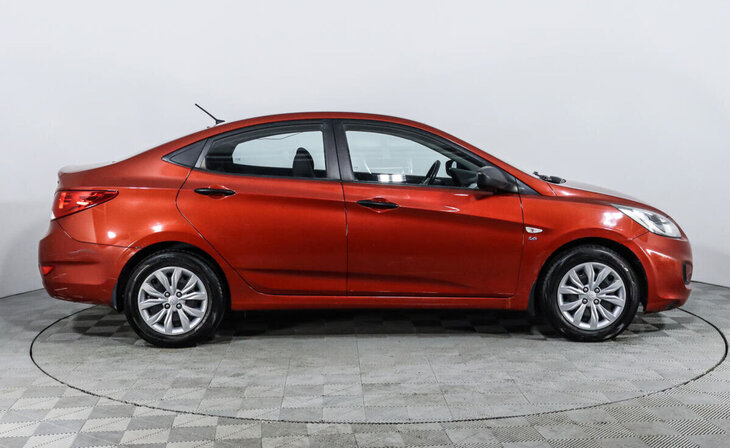 Hyundai Solaris - Фото 3