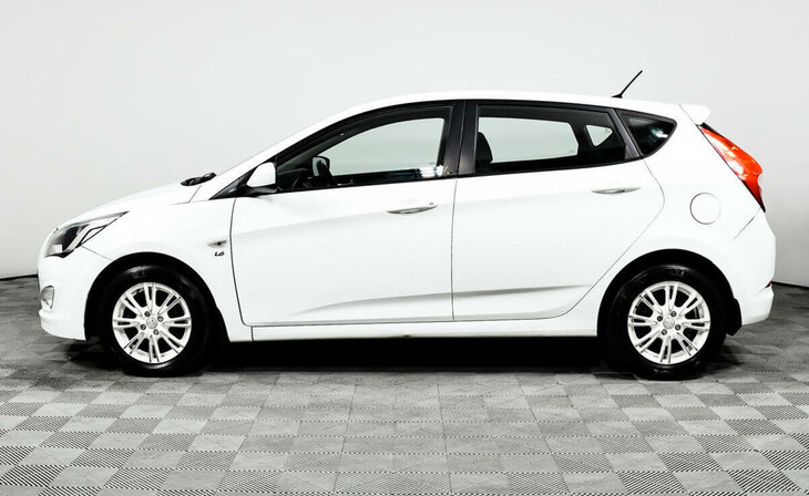 Hyundai Solaris - Фото 2