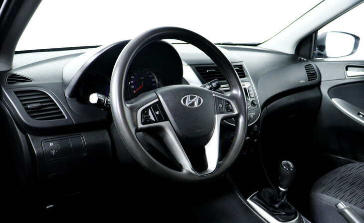 Hyundai Solaris - Фото 8