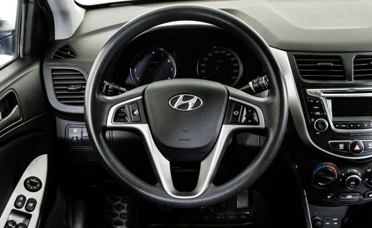 Hyundai Solaris - Фото 9