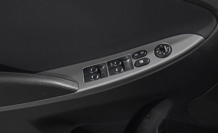 Hyundai Solaris - Фото 8