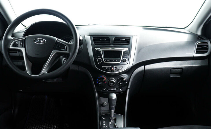 Hyundai Solaris - Фото 8