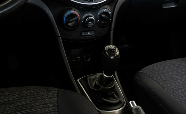 Hyundai Solaris - Фото 7