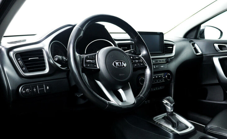 Kia Ceed - Фото 9