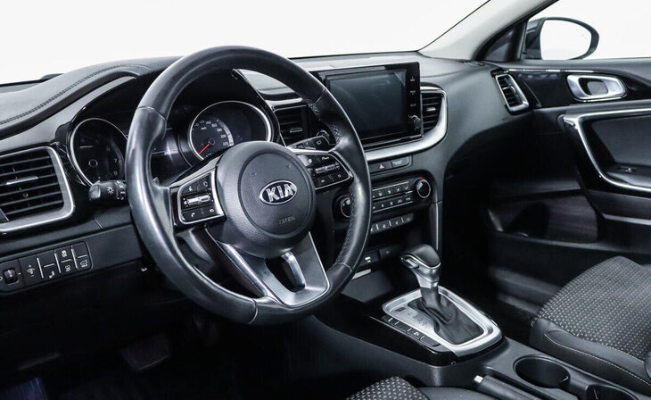 Kia Ceed - Фото 8