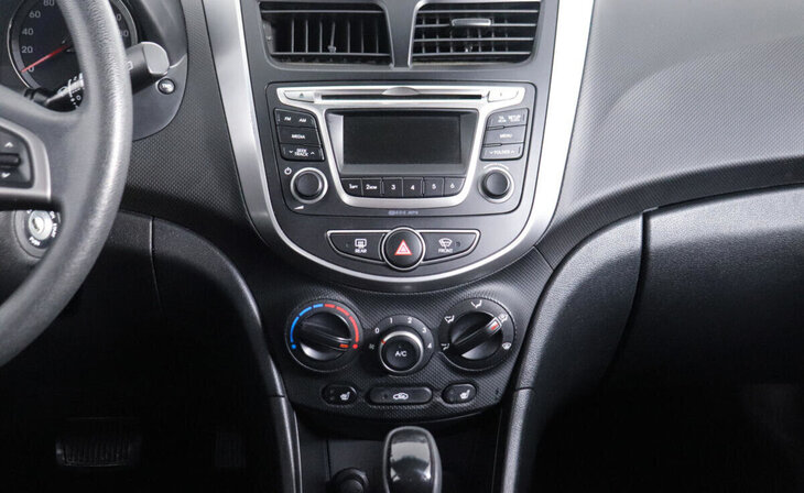 Hyundai Solaris - Фото 7