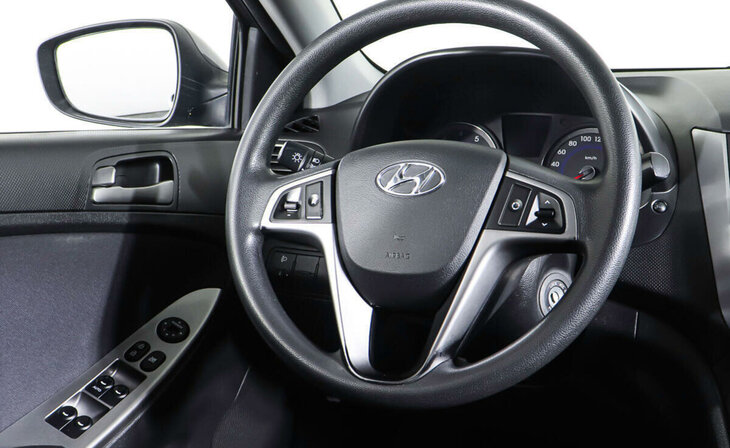 Hyundai Solaris - Фото 12