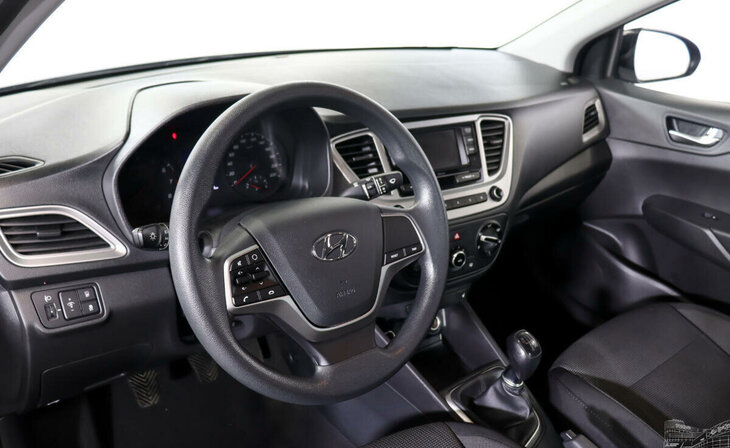 Hyundai Solaris - Фото 9