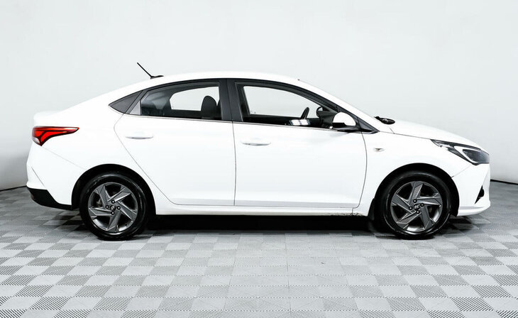 Hyundai Solaris - Фото 3