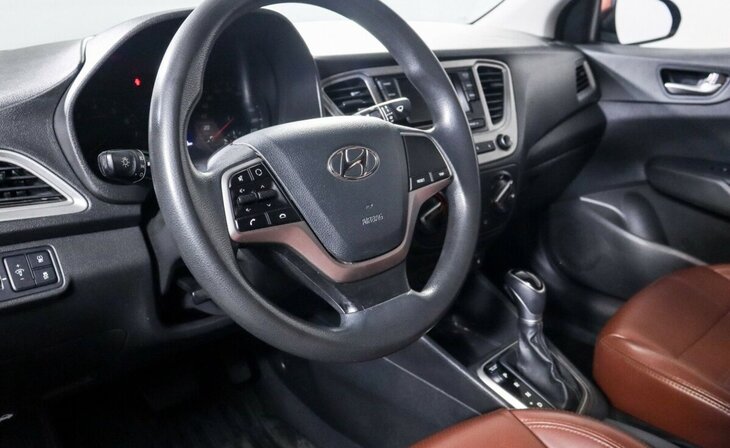 Hyundai Solaris - Фото 9