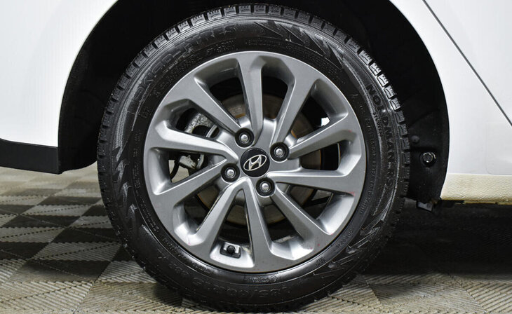 Hyundai Solaris - Фото 4