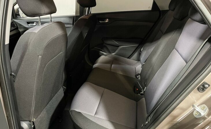 Hyundai Solaris - Фото 11