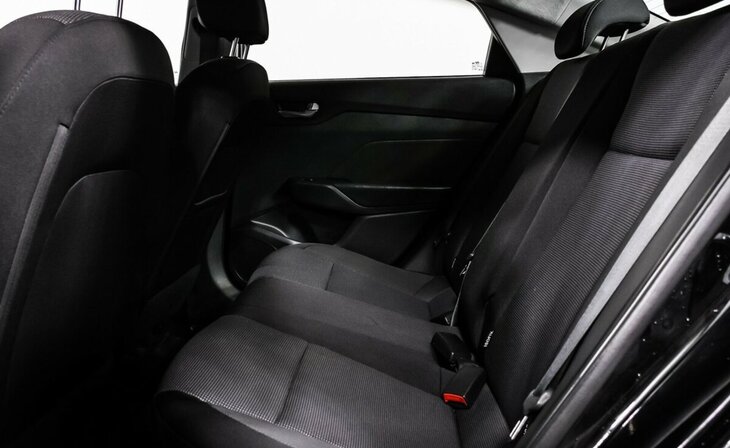 Hyundai Solaris - Фото 10