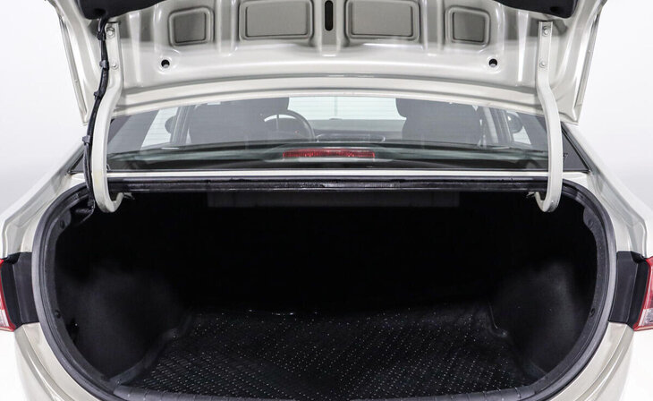 Hyundai Solaris - Фото 9