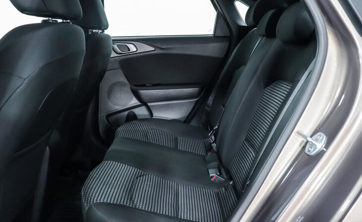 Kia Ceed - Фото 9